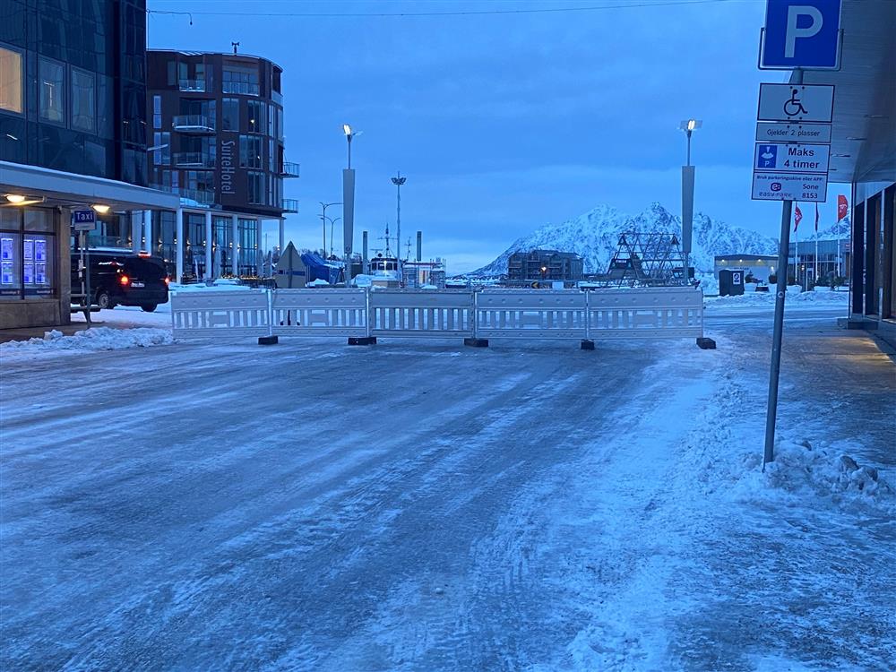 Krysset stenges for trafikk frem til sommeren. - Klikk for stort bilde